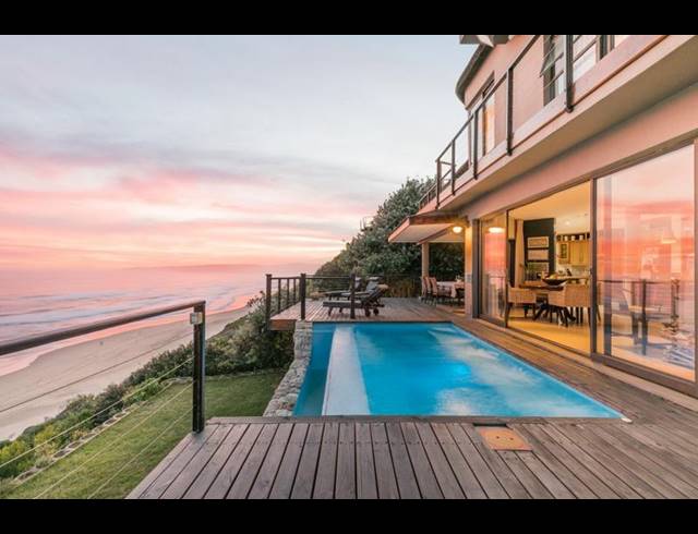 4 BEDROOM HOUSE FOR SALE IN WILDERNESS